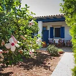 Vikentios Apartman *