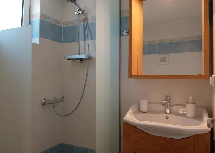 Vikentios Apartman *
